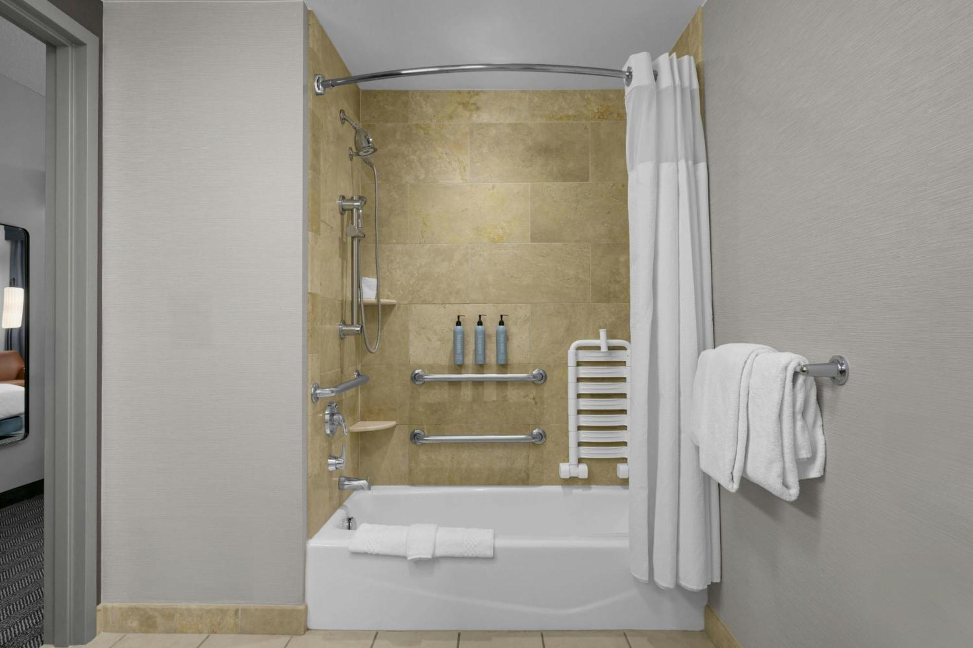 King Room with Transfer Shower and Roll-In Shower - Mobility Access/Hearing Accessible