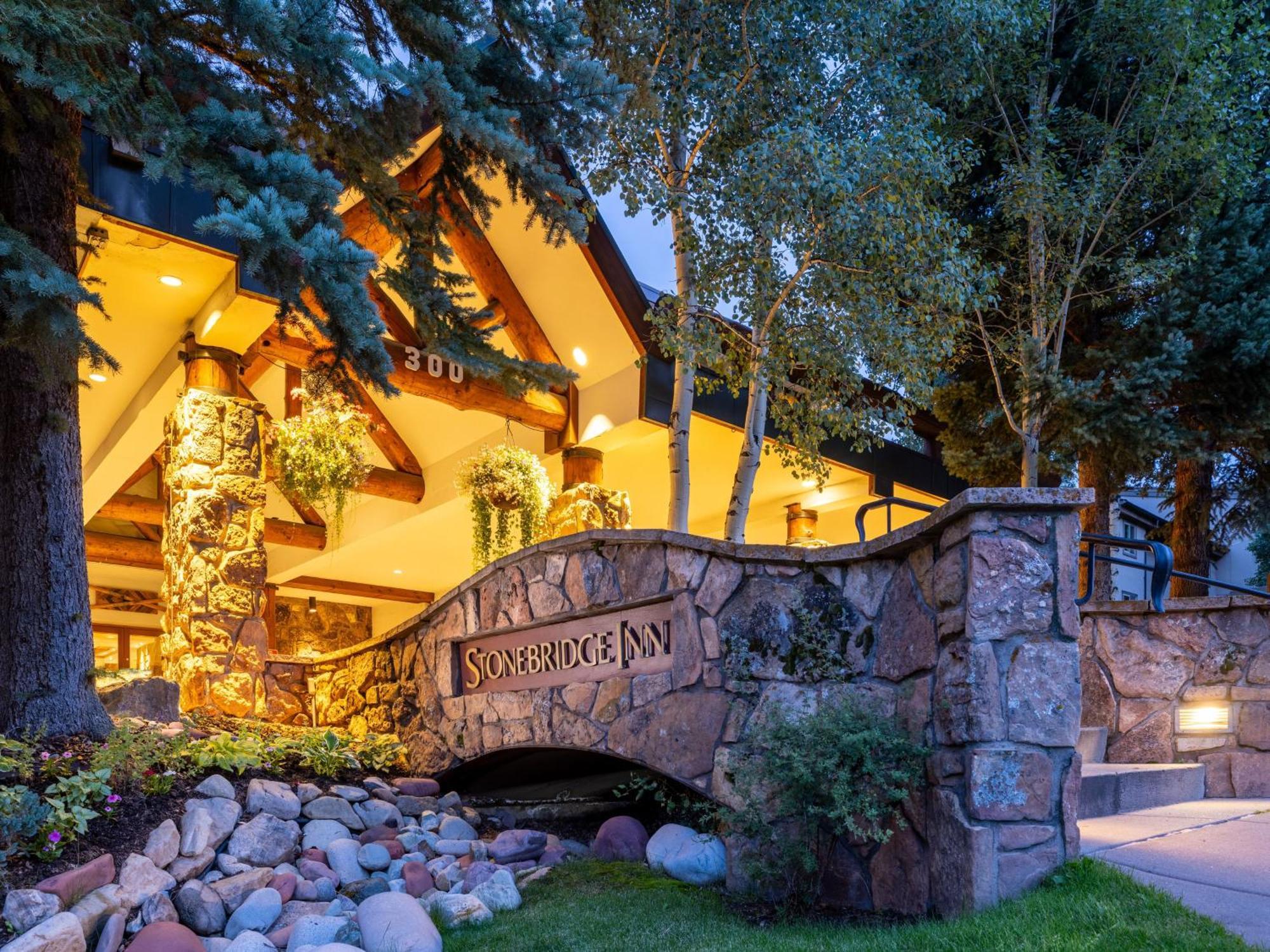 2 Queen Mountain View