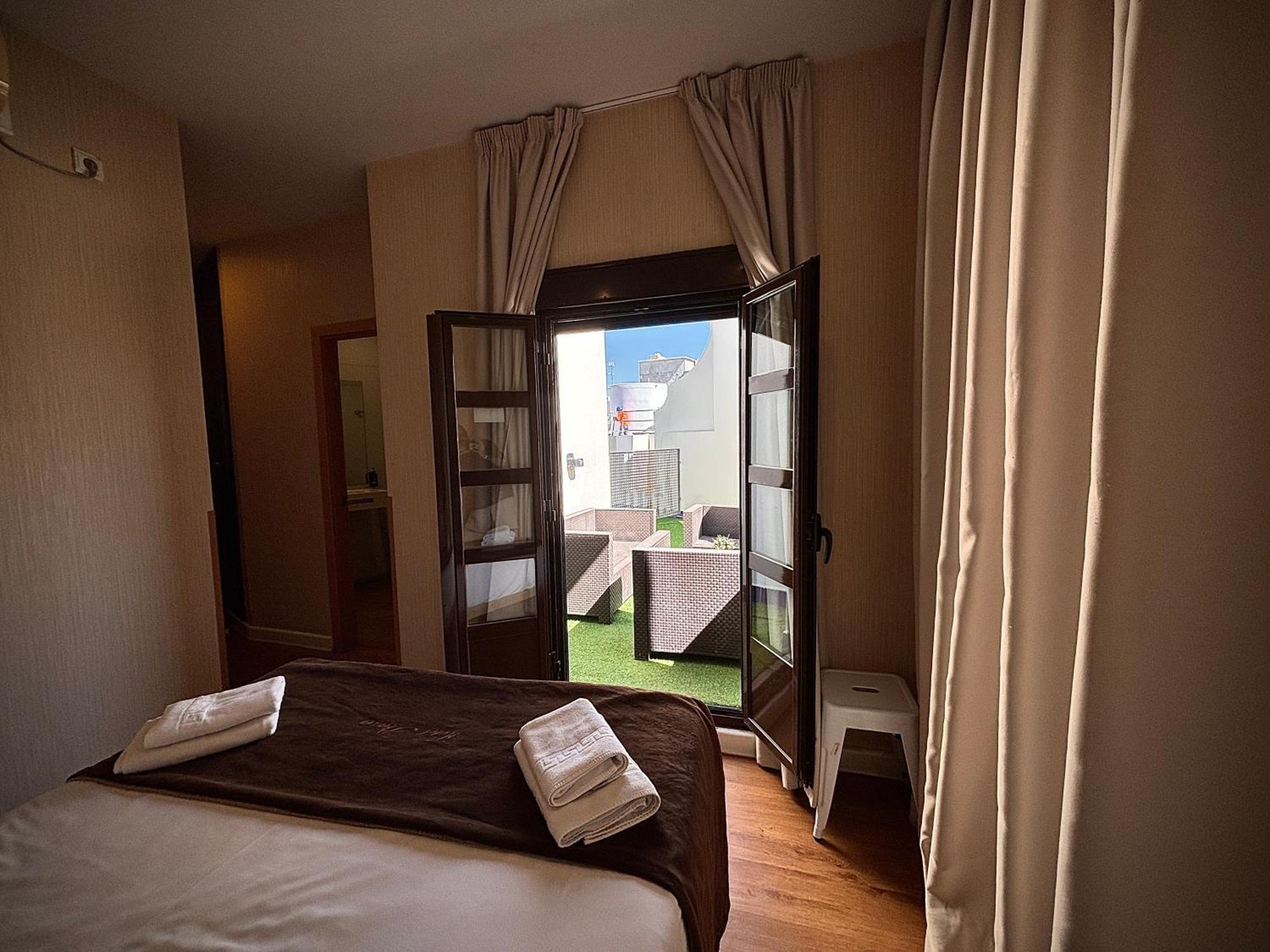Twin Room Terrace