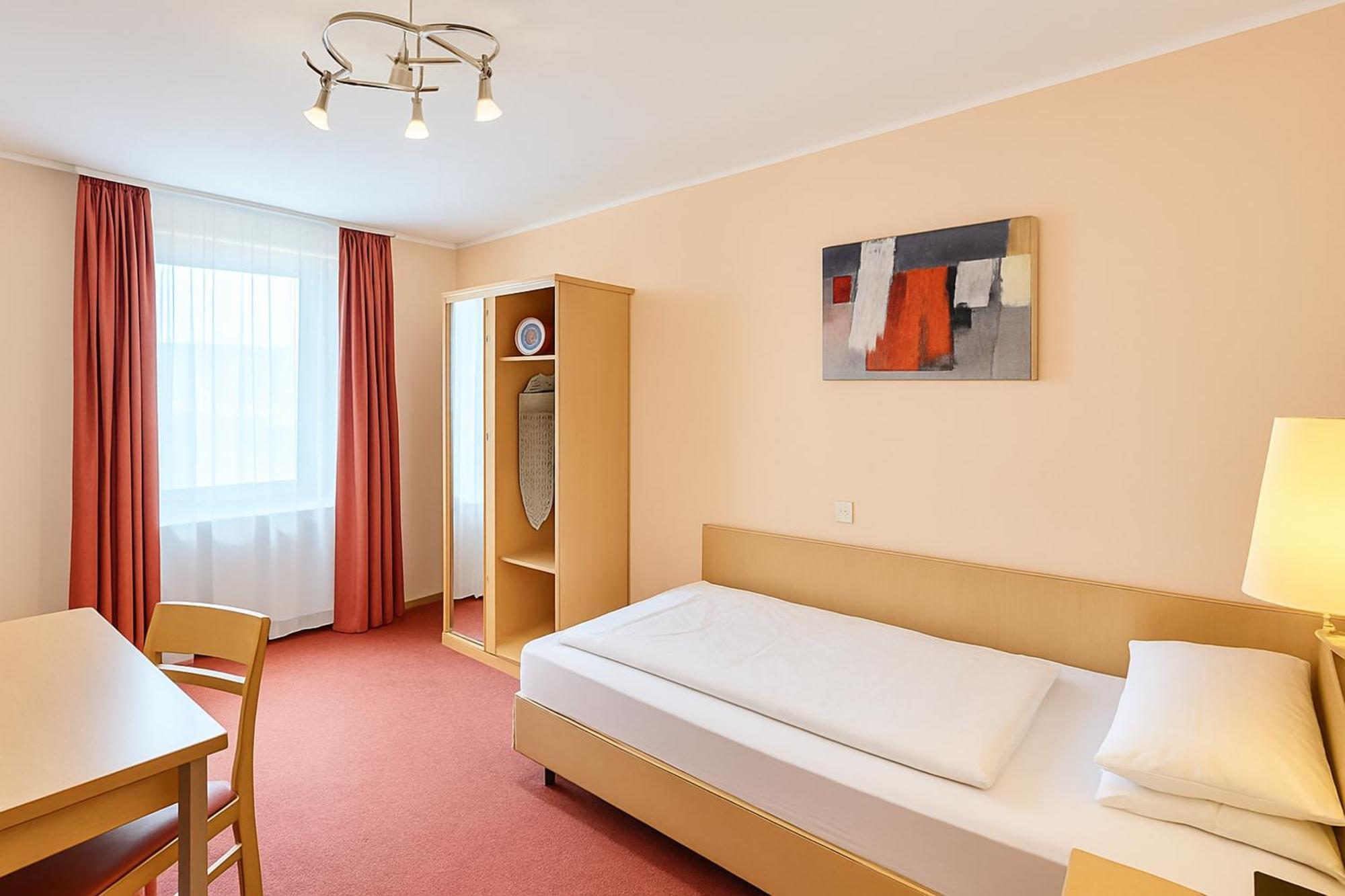 Single Room,1705555958:JPEG