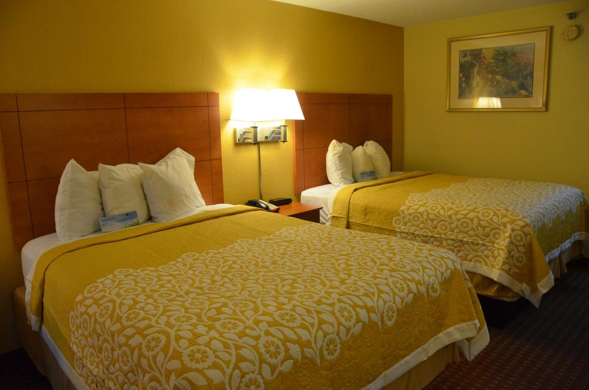 Queen Room Two Queen Beds Non-Smoking