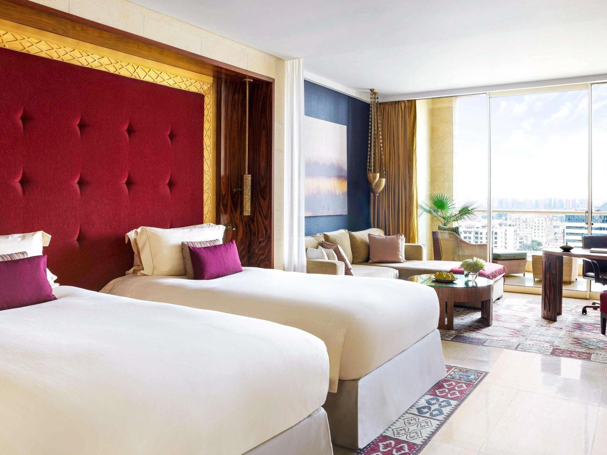 Raffles Club Twin Room Terrace & Club Lounge Access including Daily Evening Drinks & Canapes,1716990630:JPEG
