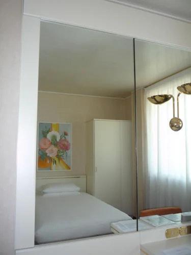 Classic Single Room