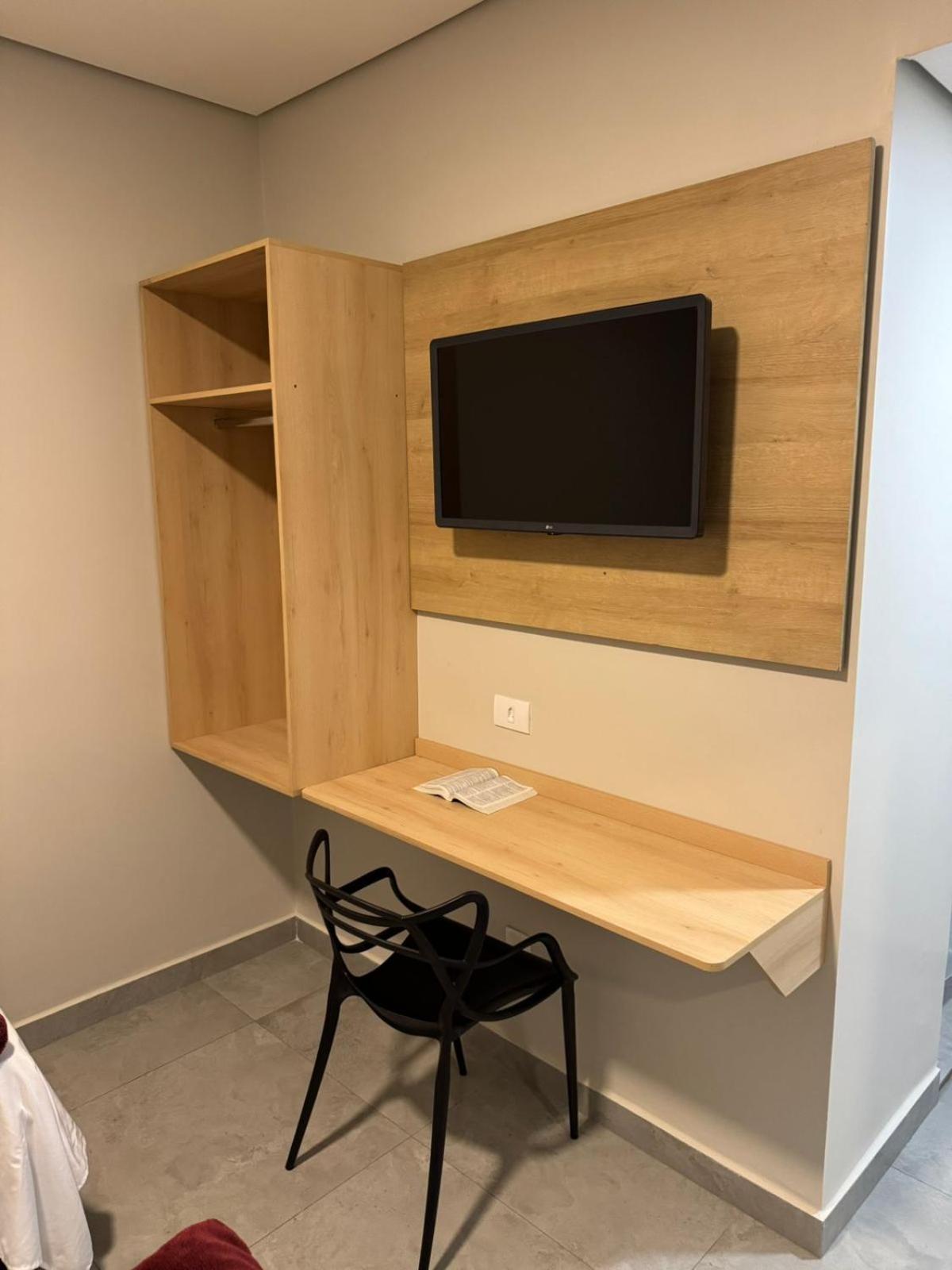 Quarto Duplo Deluxe (2 Adultos + 1 Criança)