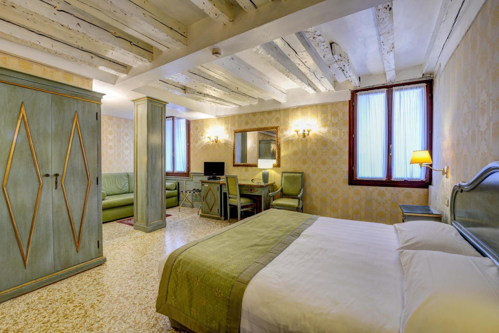 Chambre Double ou Lits Jumeaux - Vue sur Canal