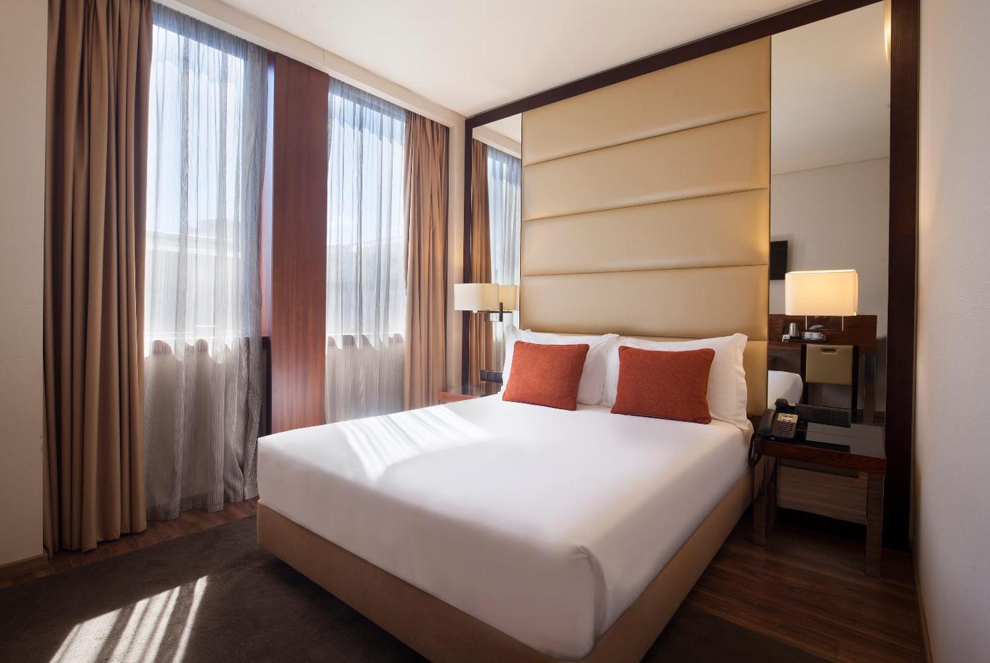Quarto Duplo Deluxe com Vista Avenida