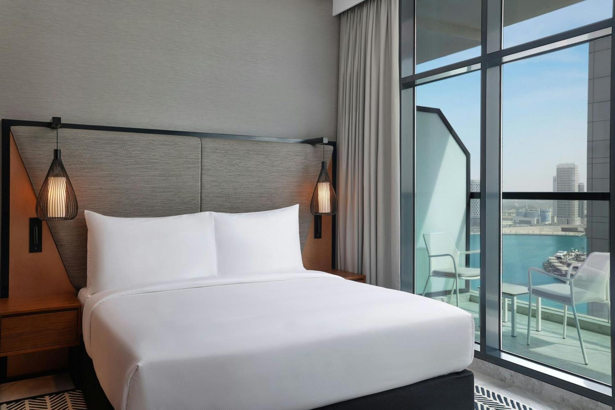 Executive Suite met 1 Slaapkamer en Kingsize Bed en Balkon