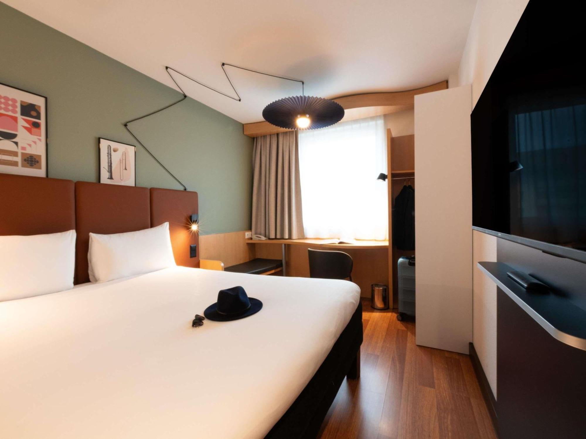 Standard Room 1 Double Bed
