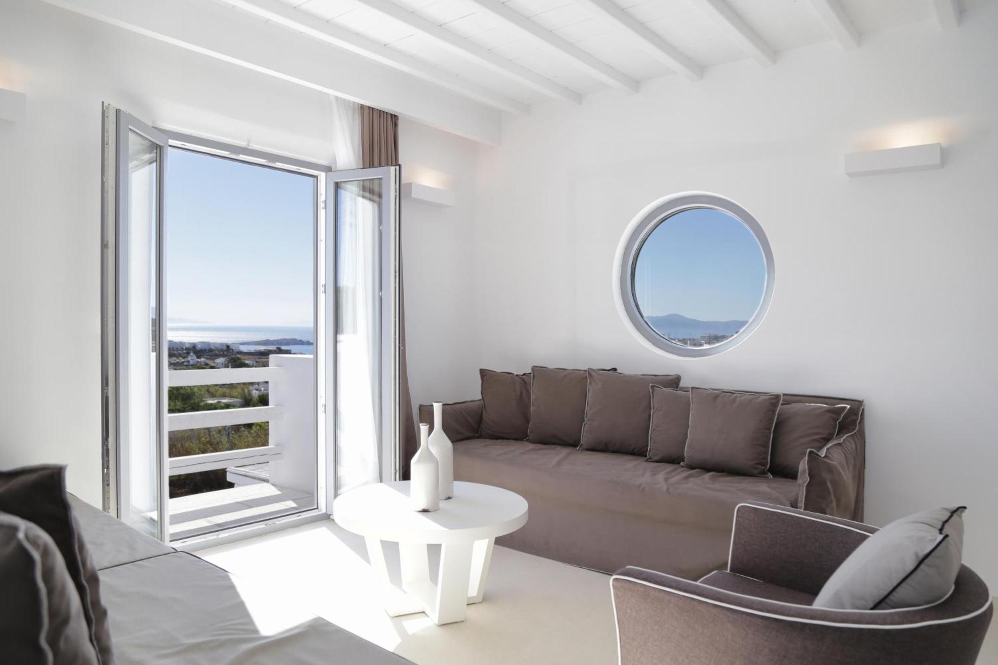 Deluxe Suite with Sea View