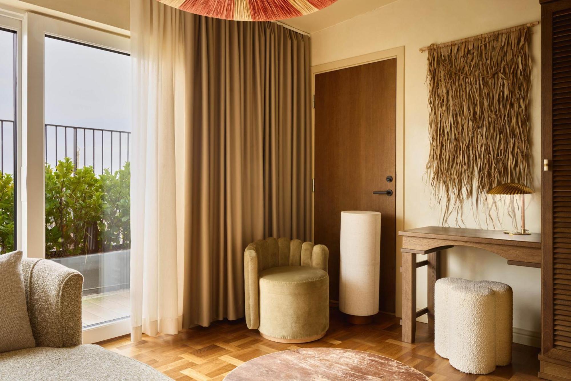 Deluxe Balcony Room
