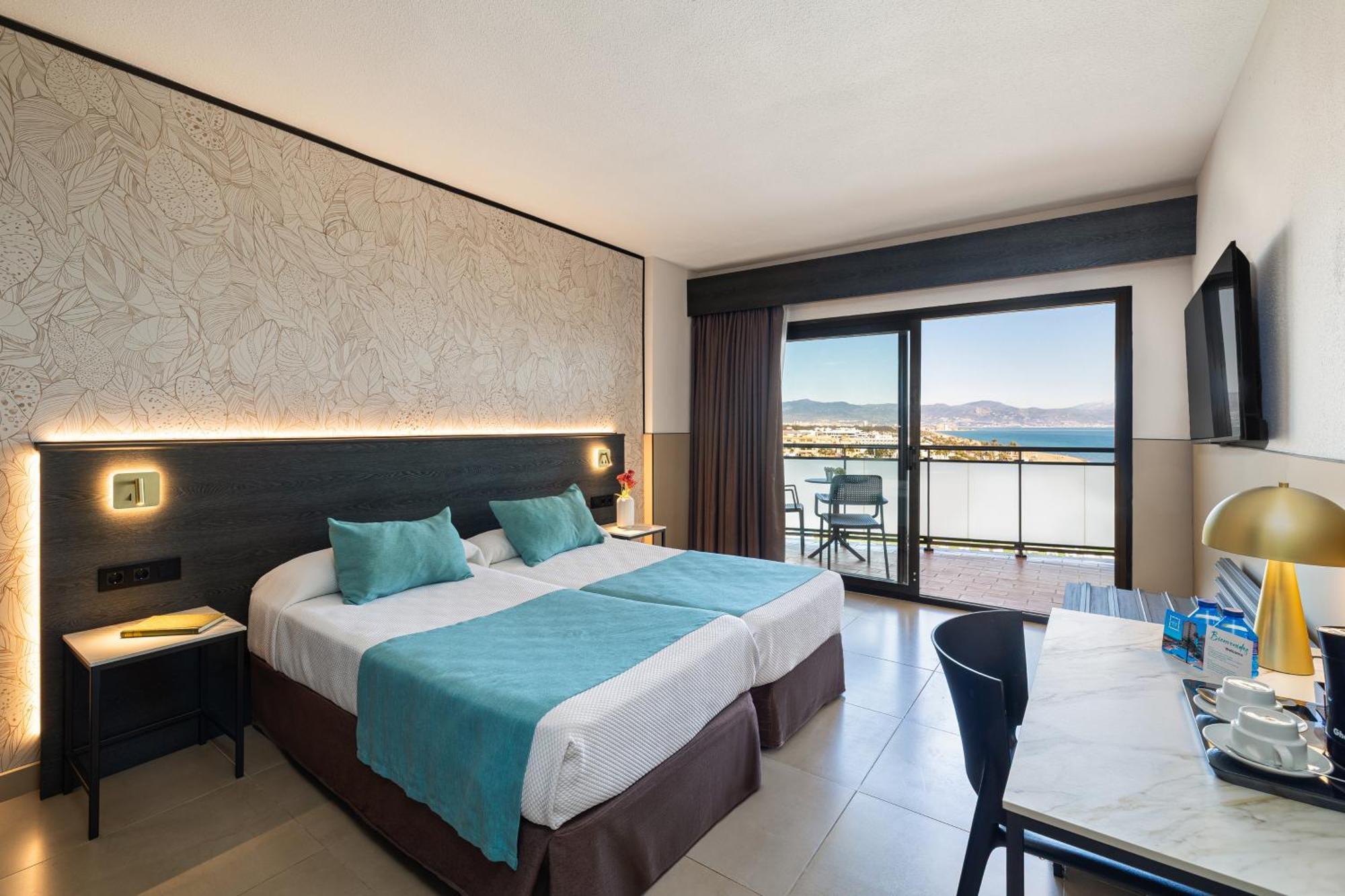 Superior Double Room Lateral Sea View