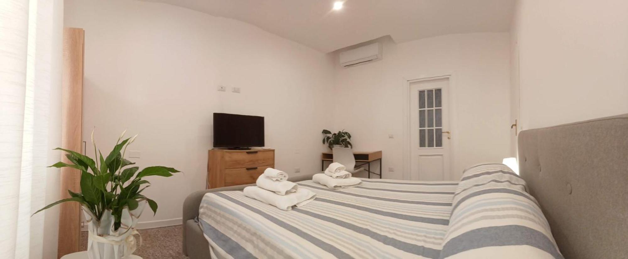One-Bedroom Standard Apartment