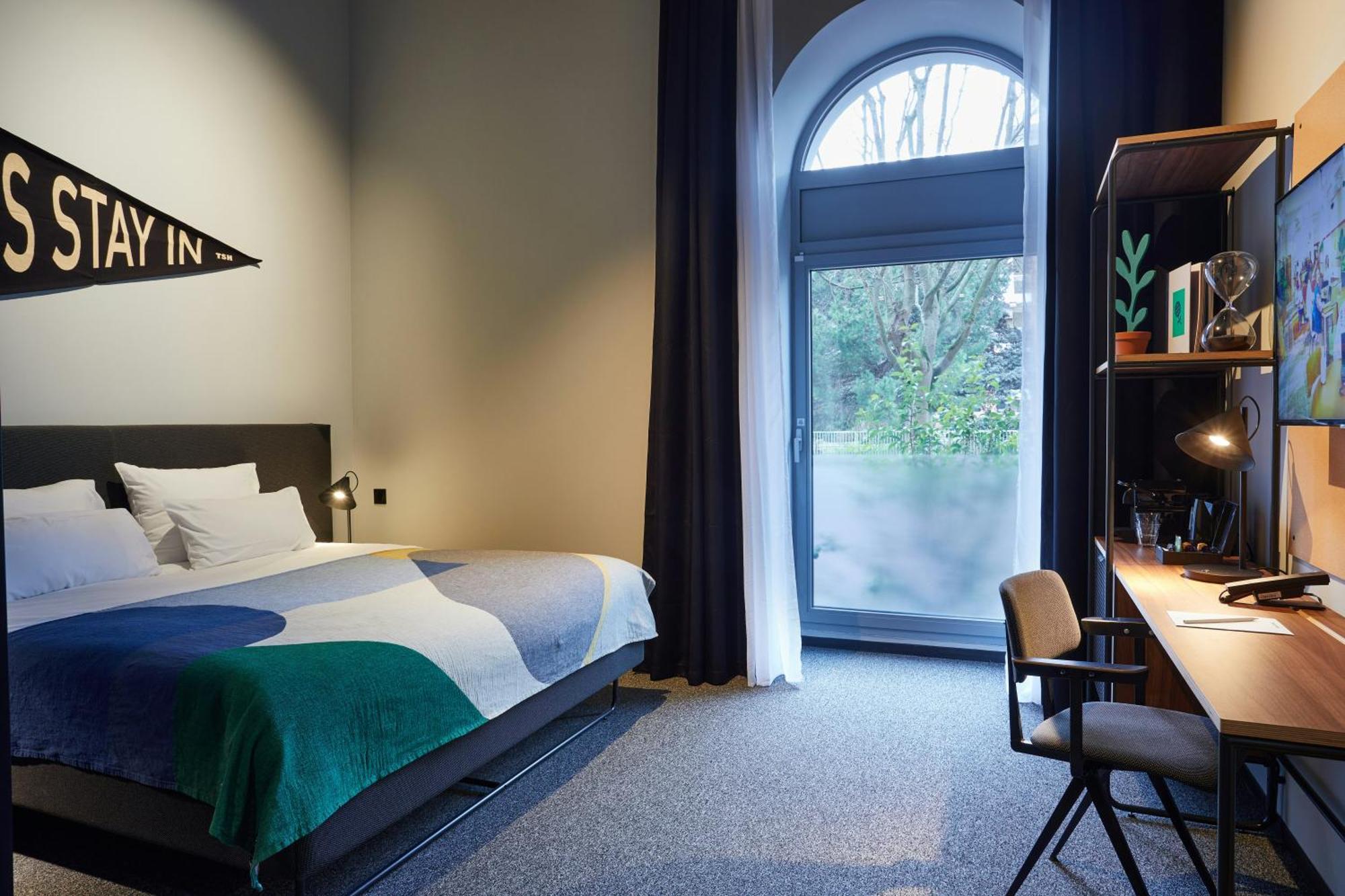 King Room,1758947988:JPEG