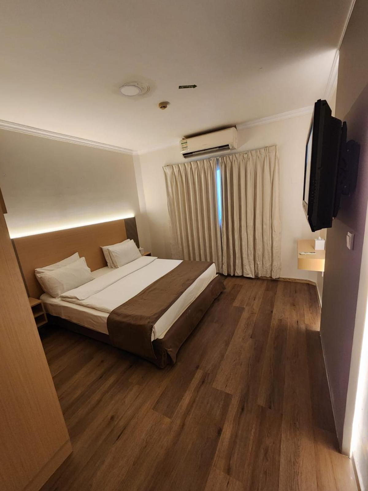 King Room