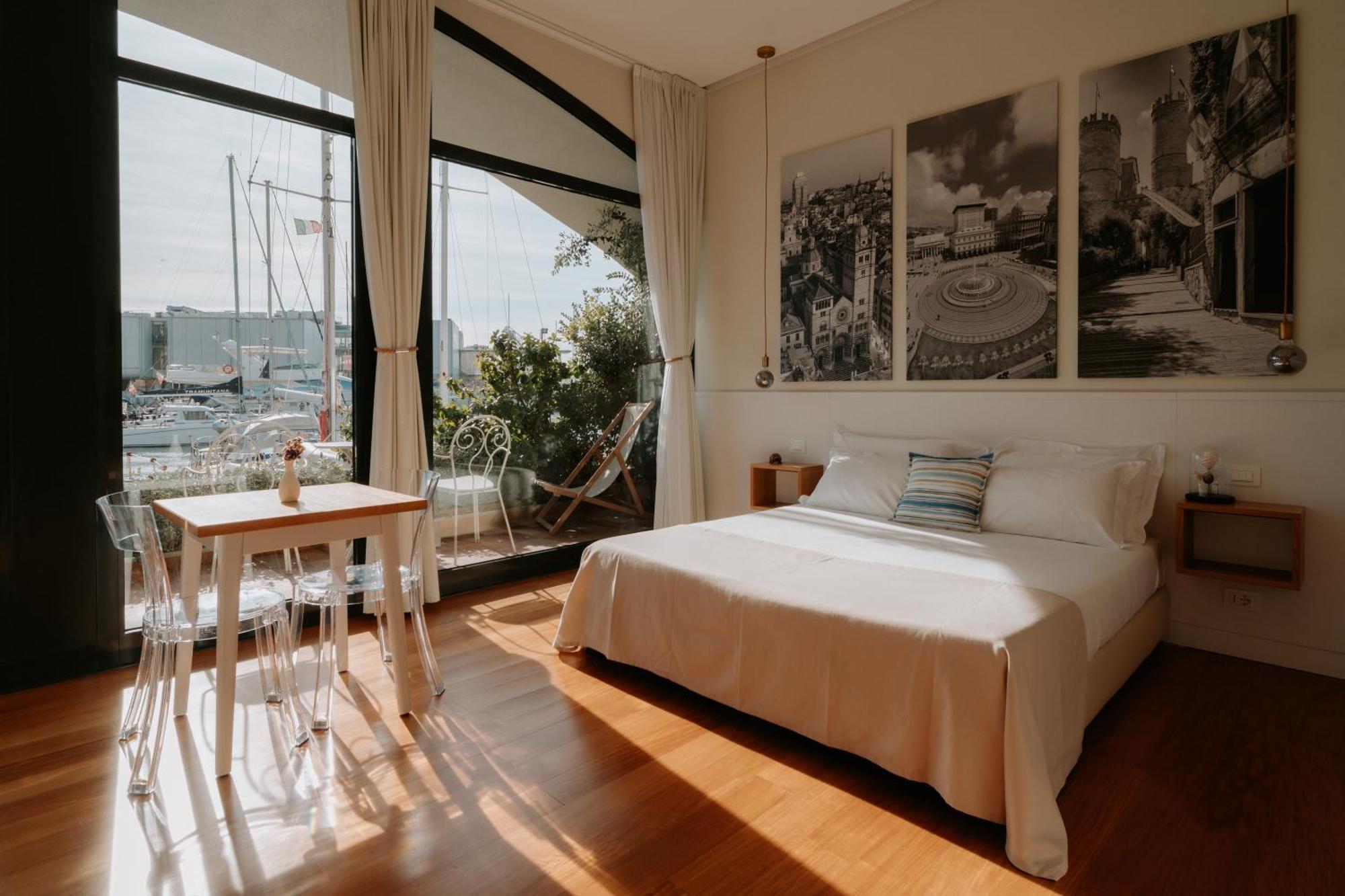 Tweepersoonskamer met Balkon en Uitzicht op Zee