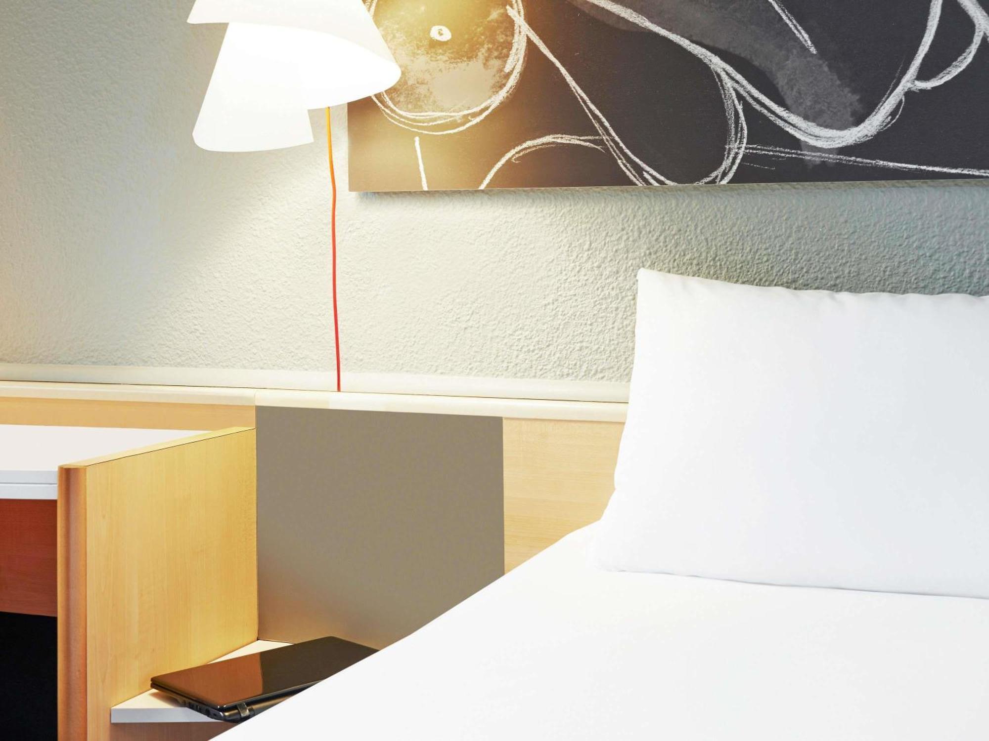 Standard Room Two Single Beds