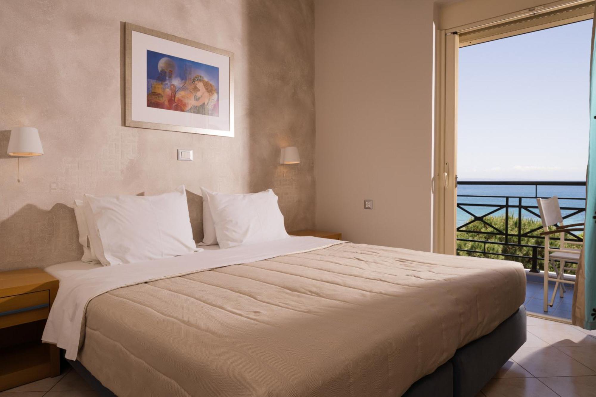 Double or Twin Room Sea View