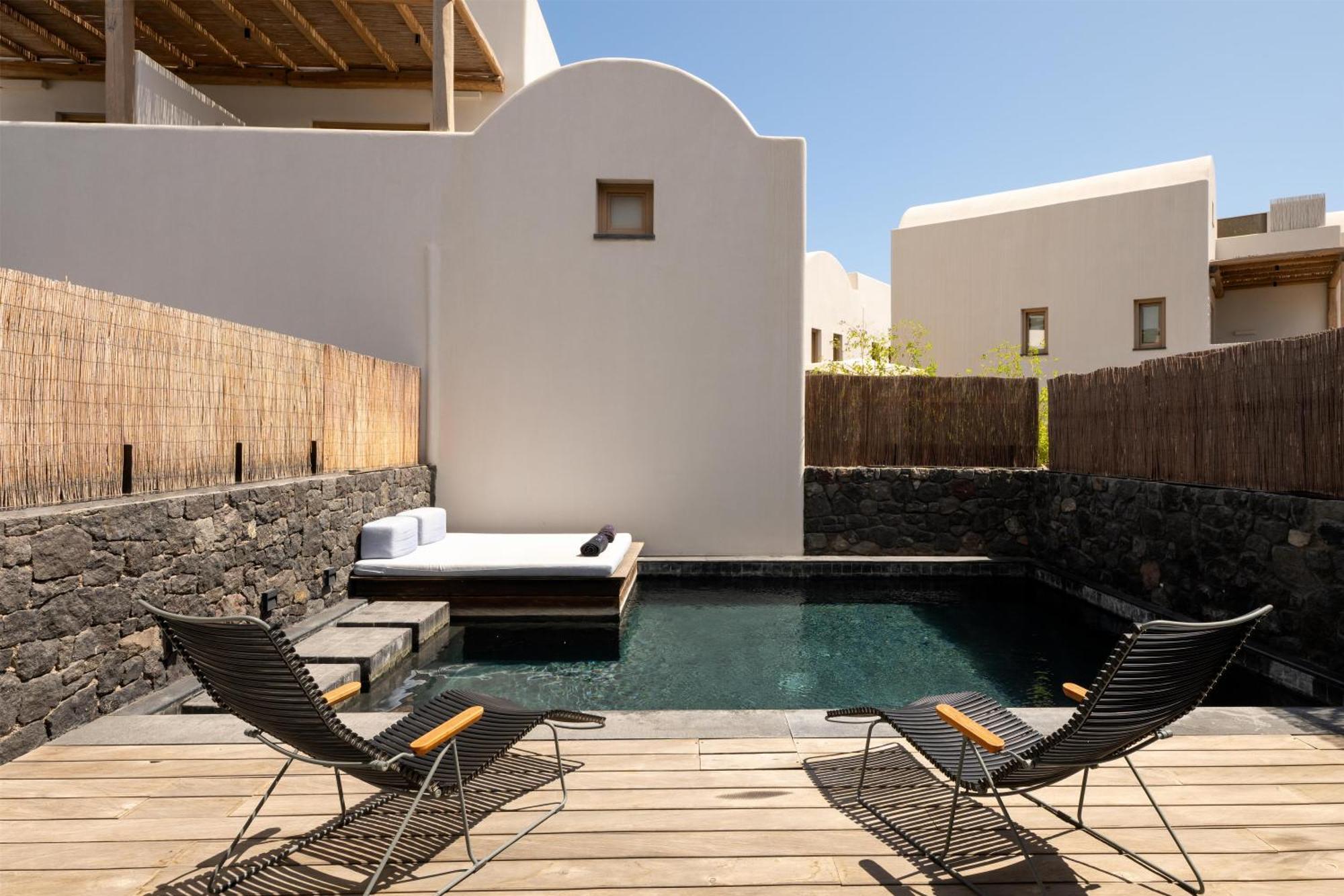 Premium Zimmer mit Terrasse und Tauchbecken