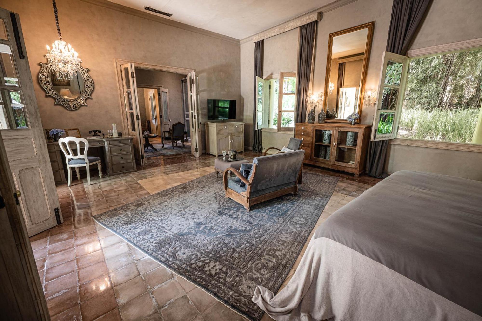 Signature Suite Complimentary Afternoon Tea