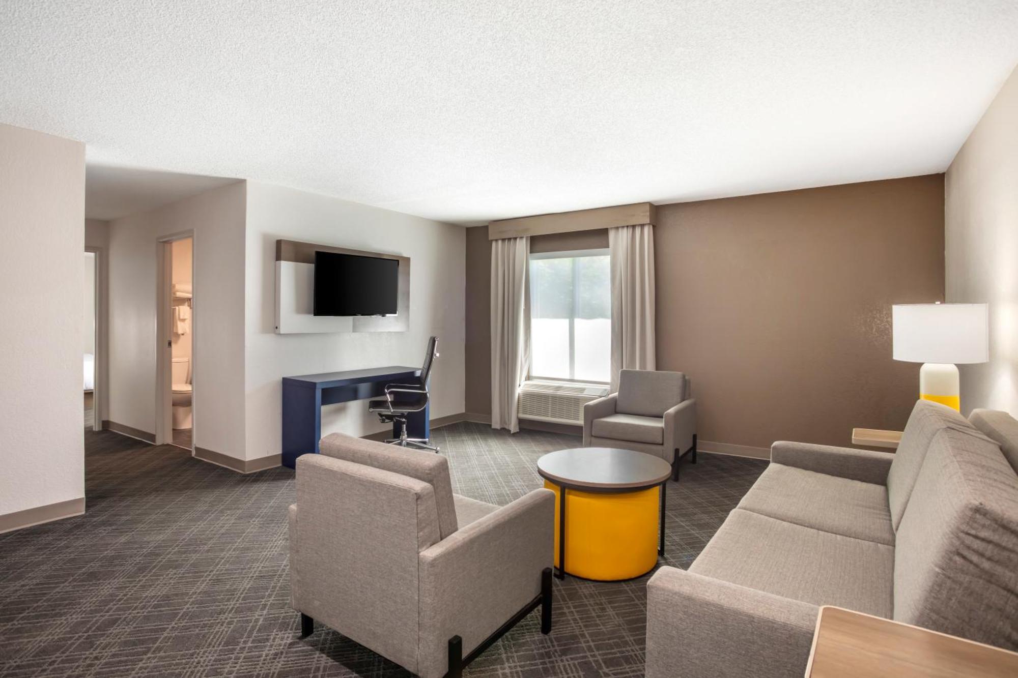 King Suite Accessible or Non-Smoking