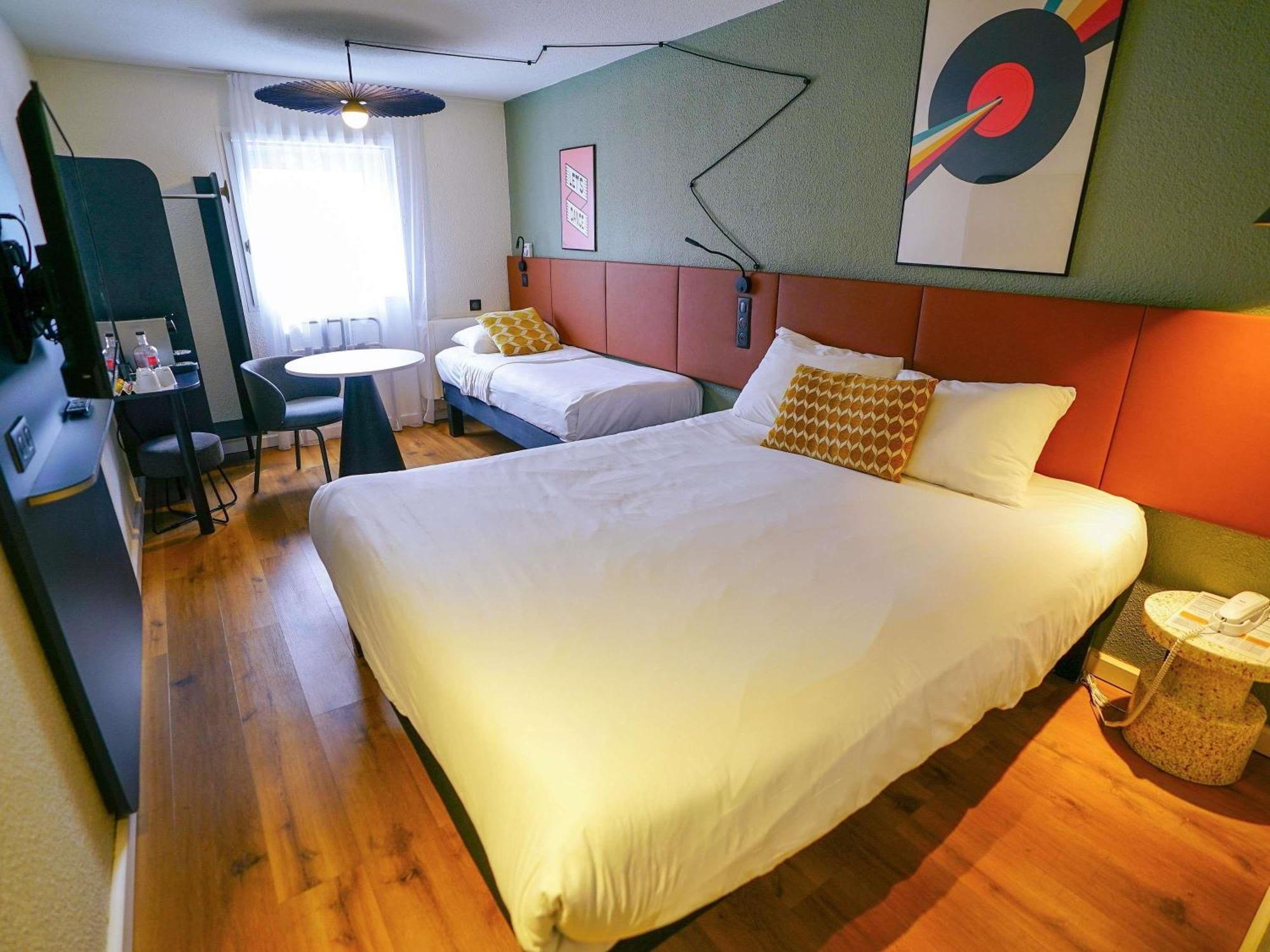 Standard Double Room One Double One Single Bed Non-Smoking