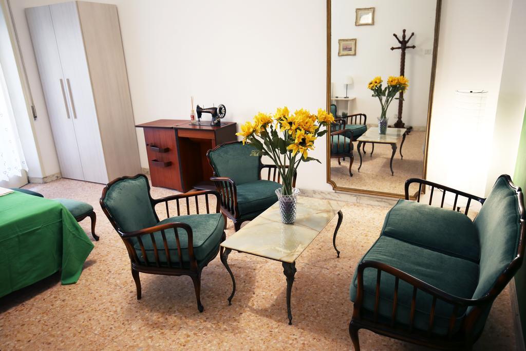 Habitación Triple con balcón