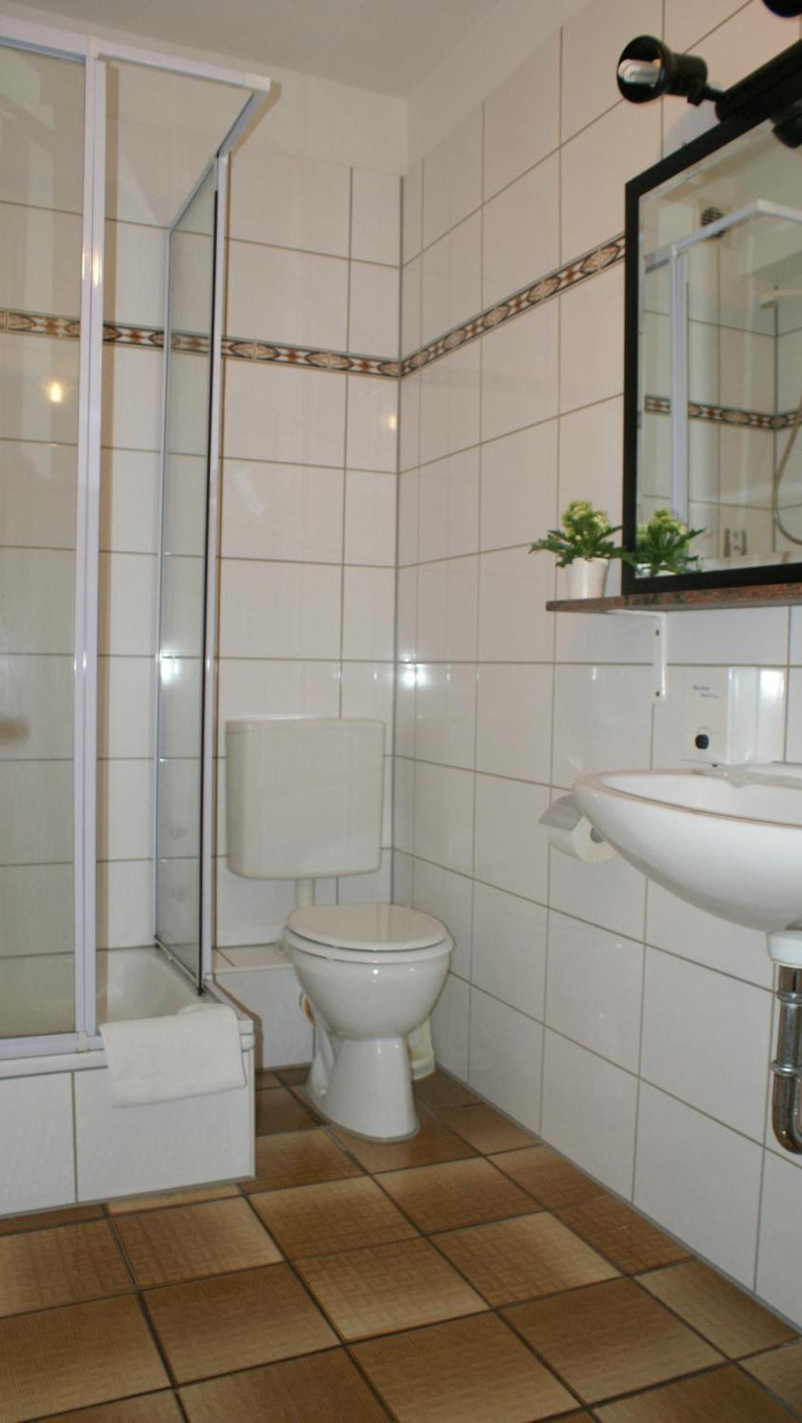 Doppel- oder Zweibettzimmer