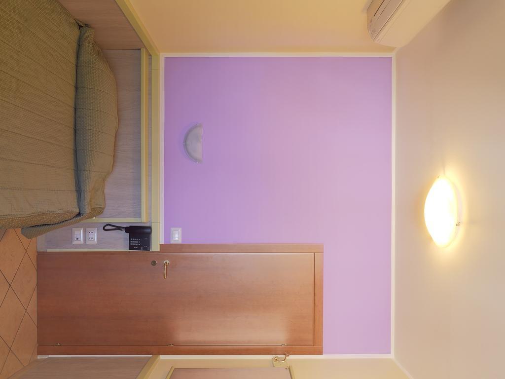 Single Room,1209197095:JPEG