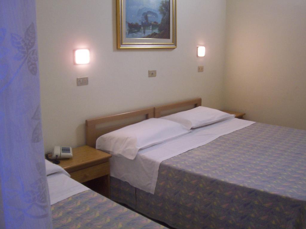 Dreibettzimmer