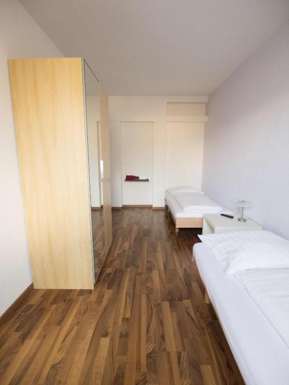 Habitación Doble - 2 camas con baño privado exterior