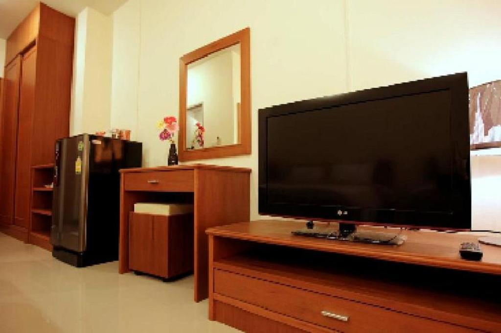 Deluxe Family Room,697765071:JPEG