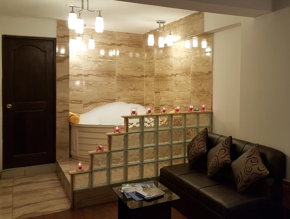 Quarto Duplo Deluxe com Banheira de Hidromassagem