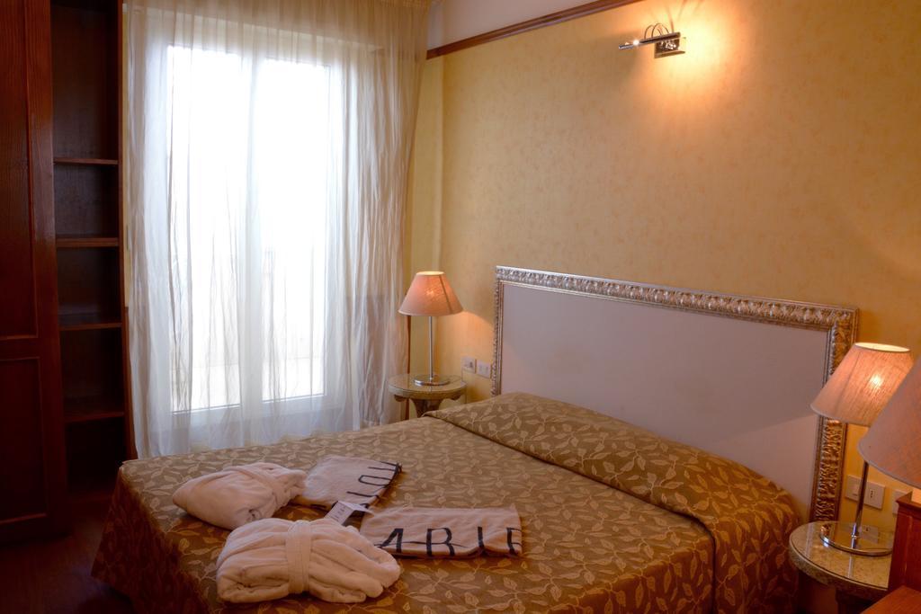Standard Double or Twin Room Bike,1215977551:JPEG