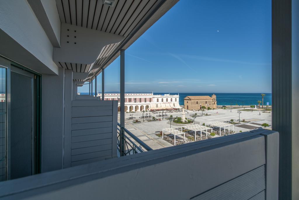 Double or Twin Room Sea View