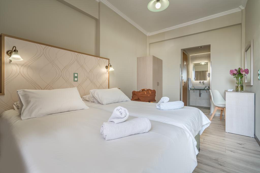Double or Twin Room Sea View