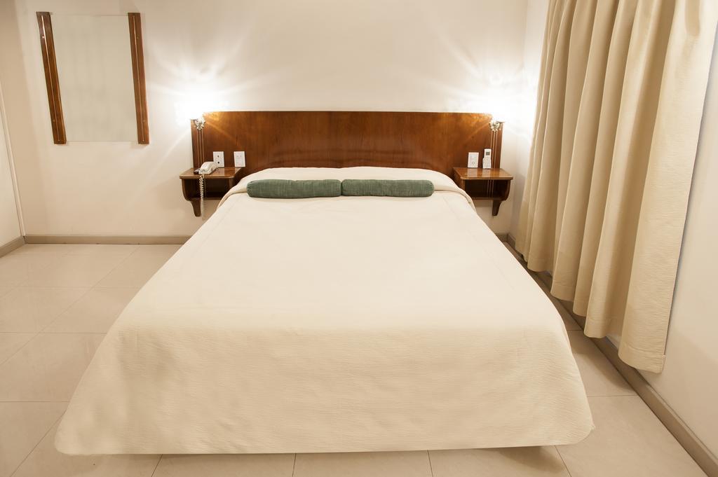 Quarto Standard com Cama de Casal ou 2 de Solteiro
