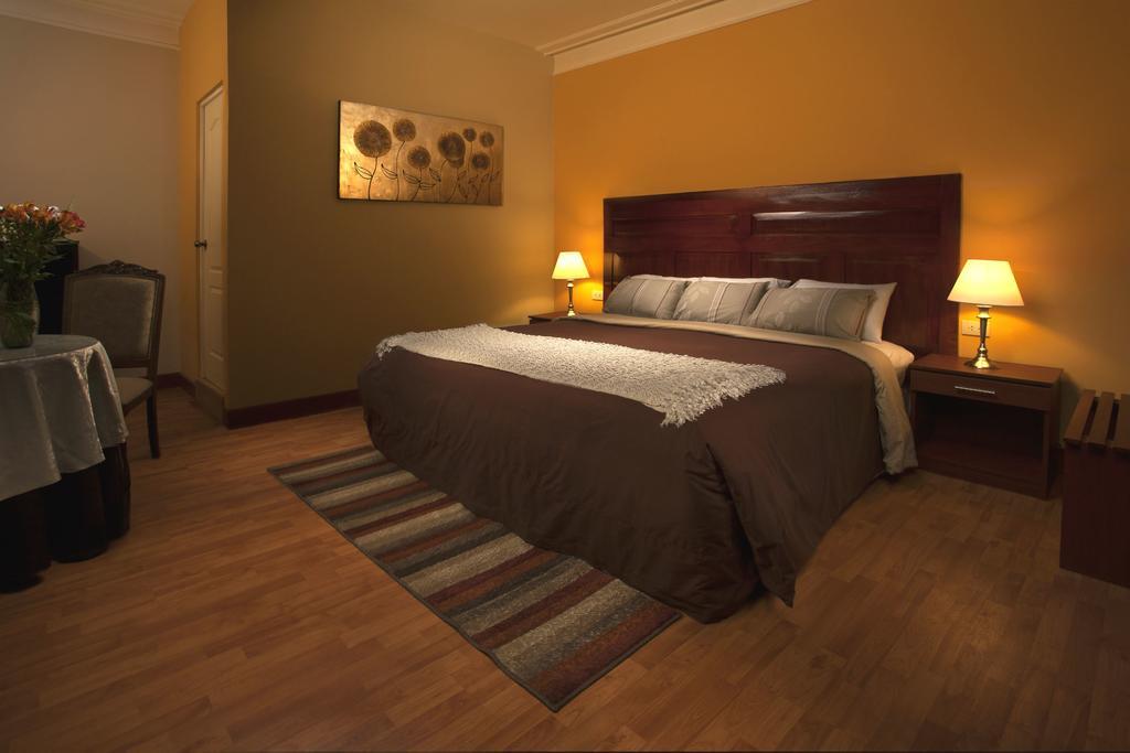 Quarto com Cama King-size