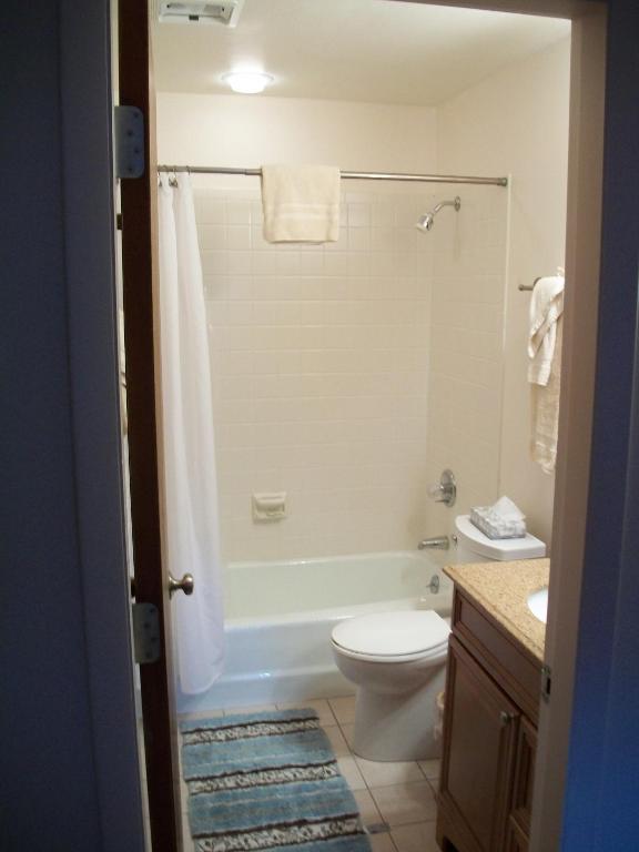 Three-Bedroom Apartment,1024129756:JPEG