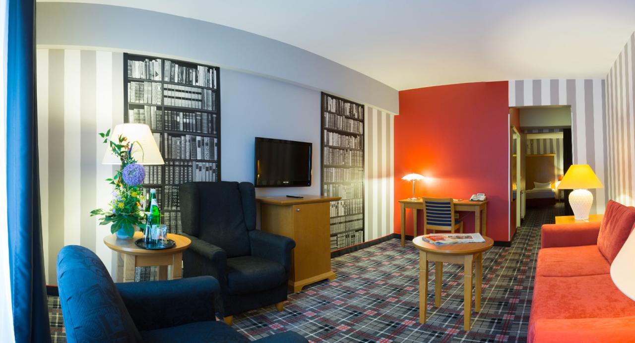 Family Room,699661198:JPEG