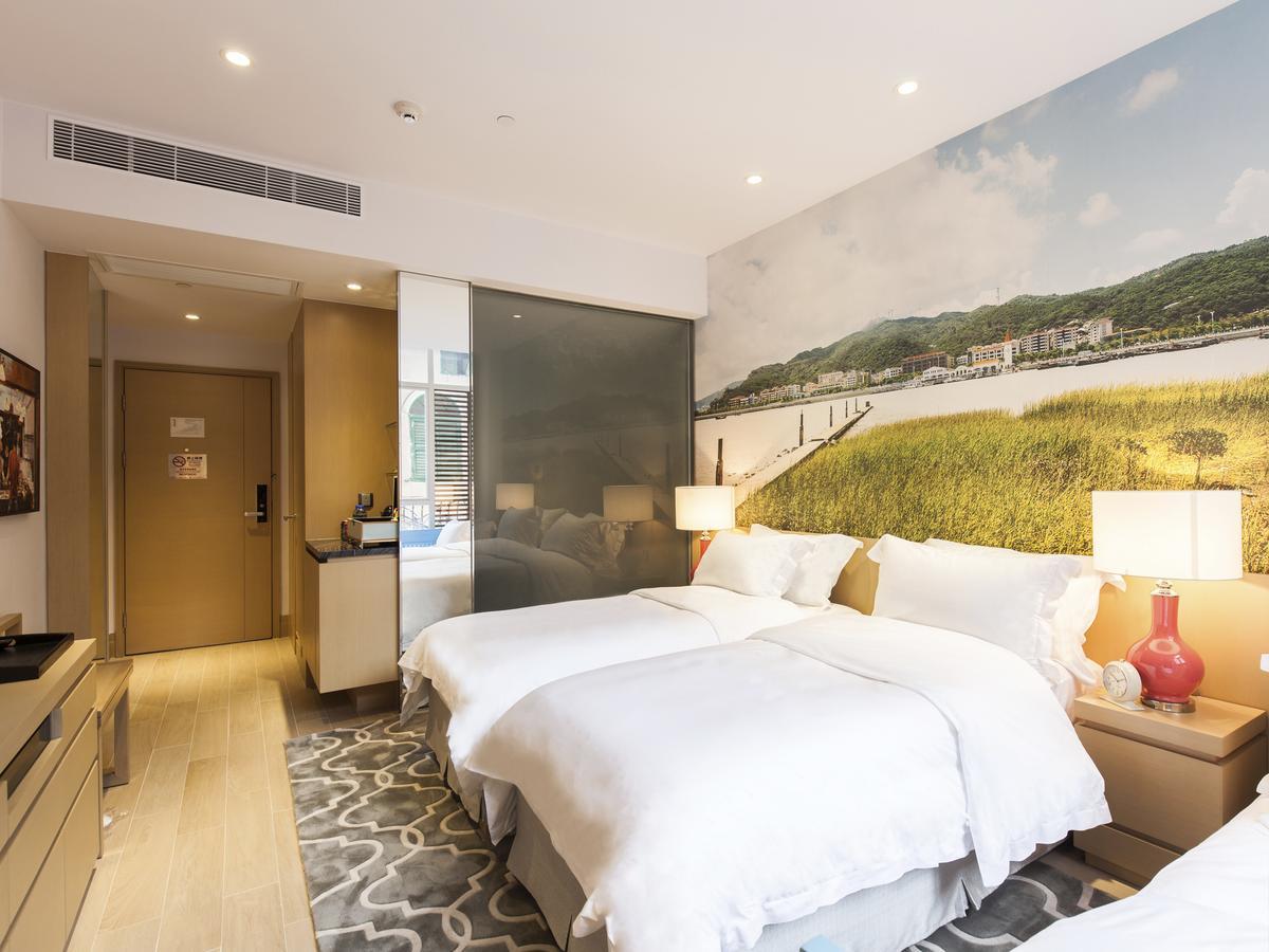 Standard Triple Single Room