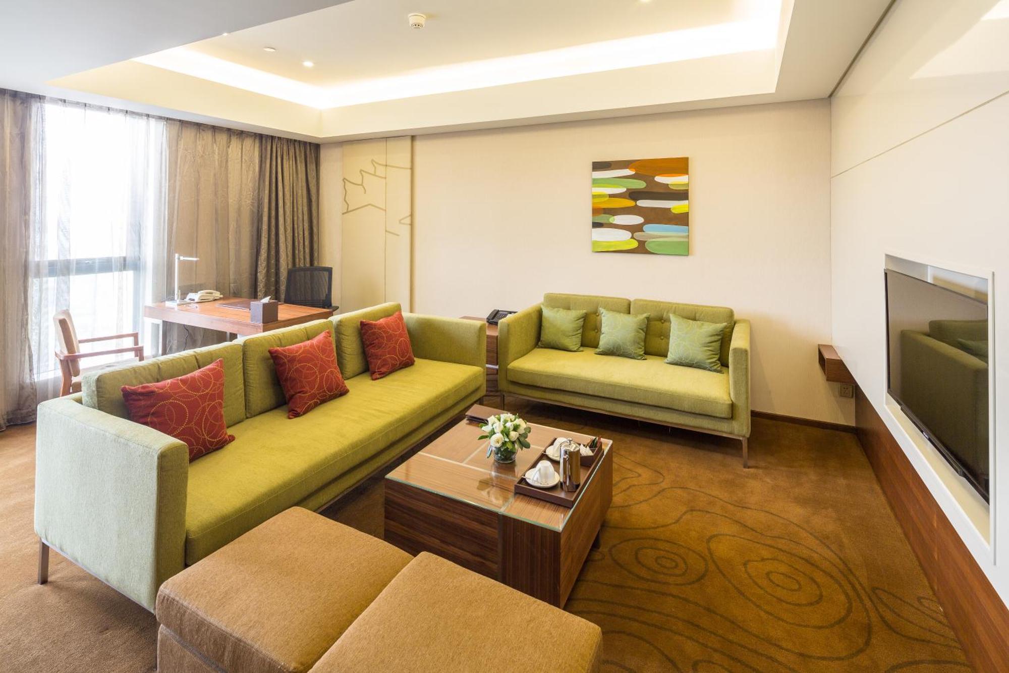 One-Bedroom Suite,1277772358:JPEG