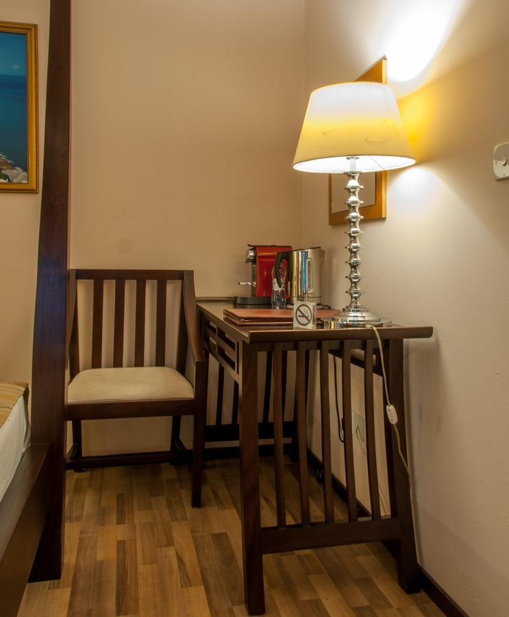 Superior Double Room Return Airport Transfer