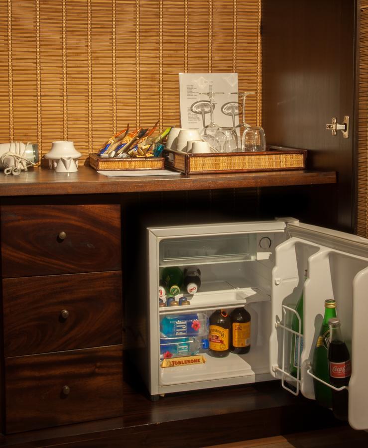 Superior Double Room Return Airport Transfer