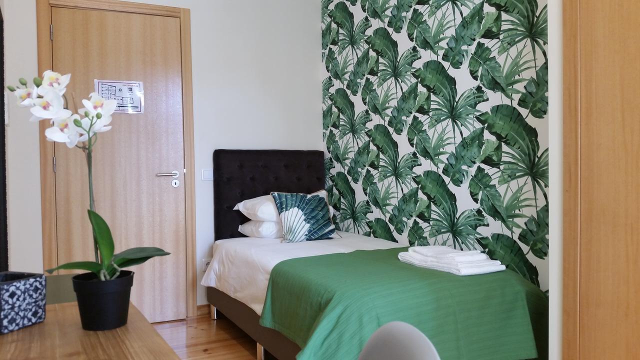 Quarto Individual com Casa de Banho Partilhada