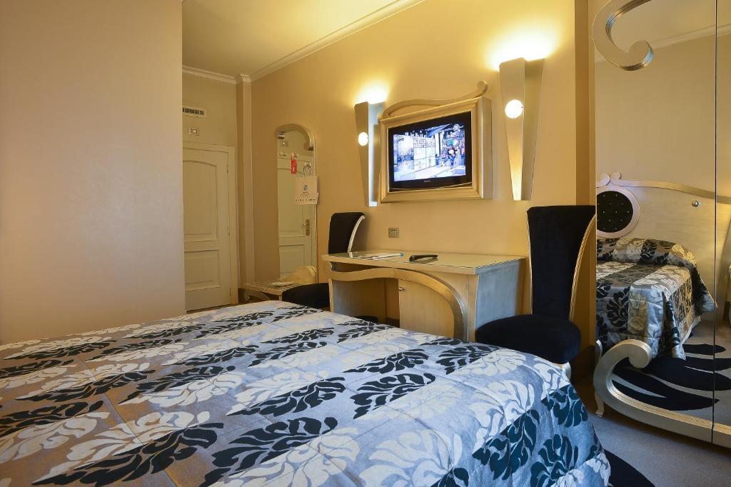 Double Room,60932425:JPEG