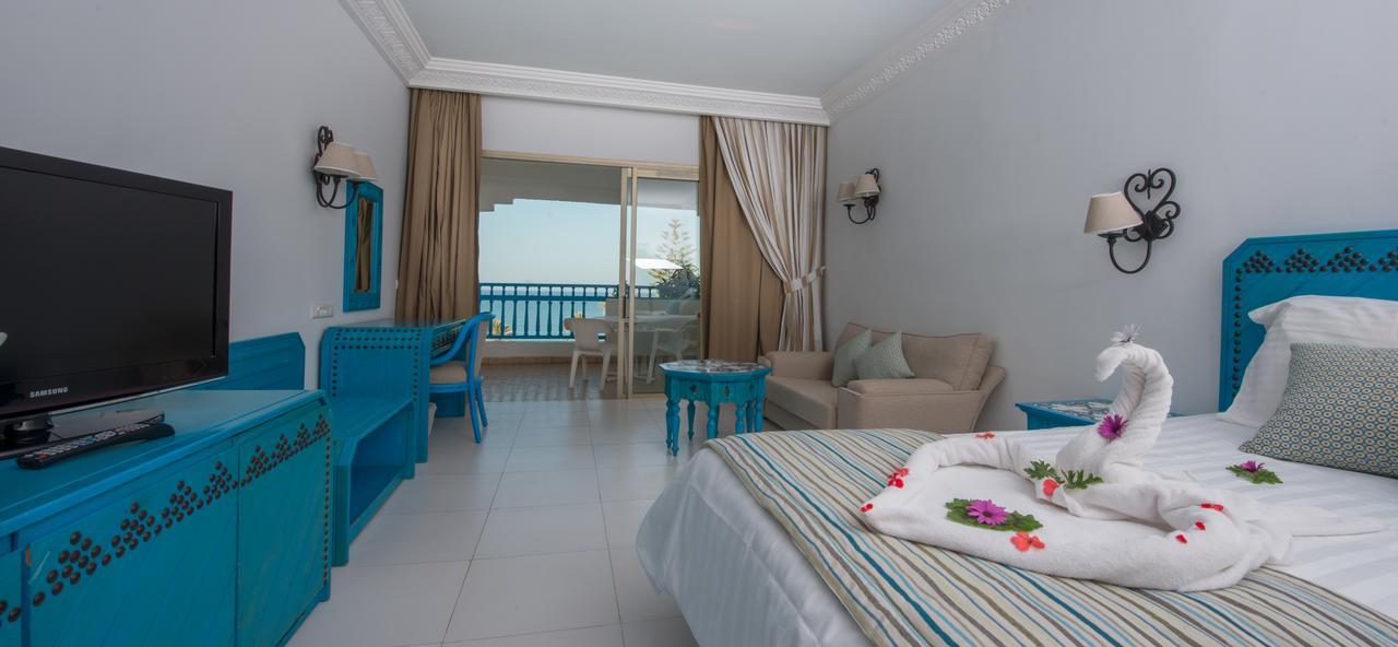 Quarto com Cama de Casal ou 2 de Solteiro