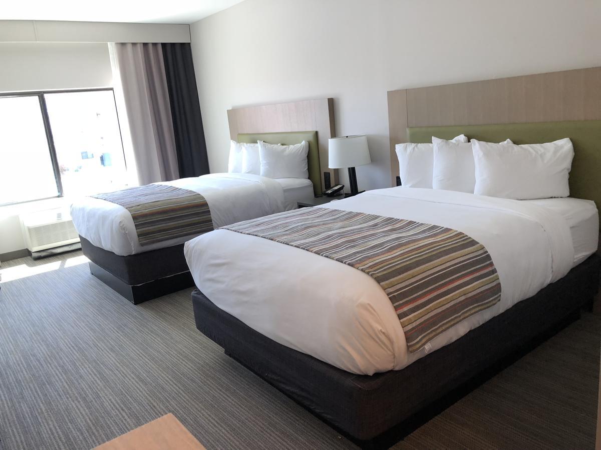 Queen Room with Two Queen Beds - Non-Smoking,637974396:JPEG