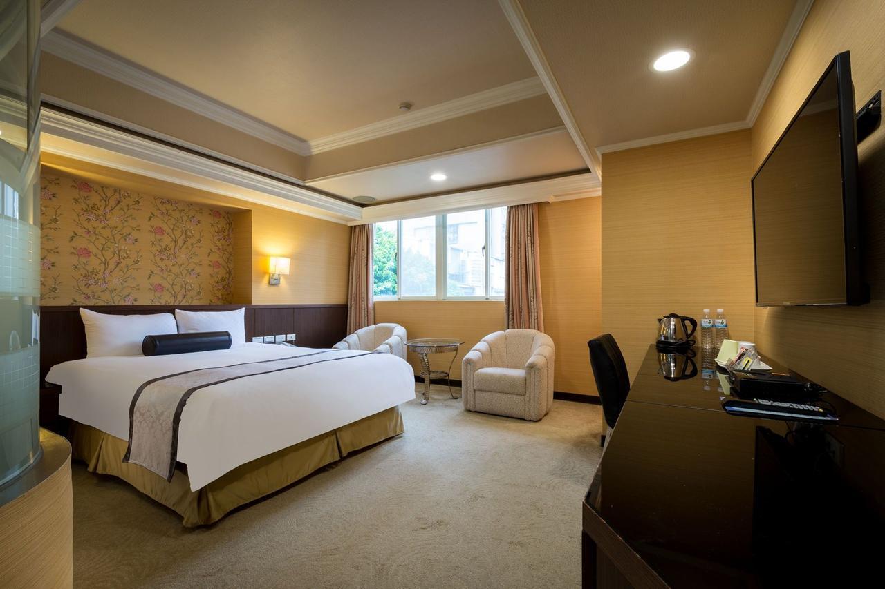 Deluxe Double Room Bath