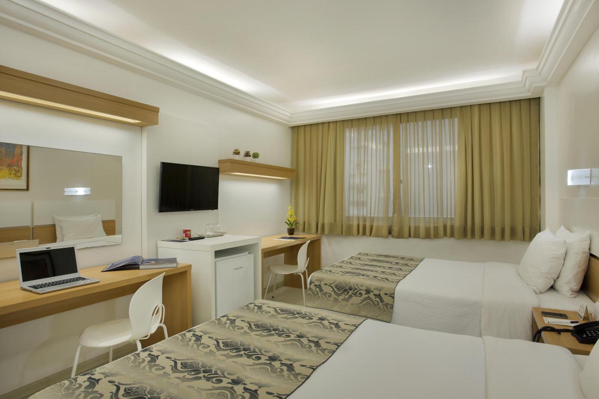 Quarto Superior com 2 Camas de Solteiro