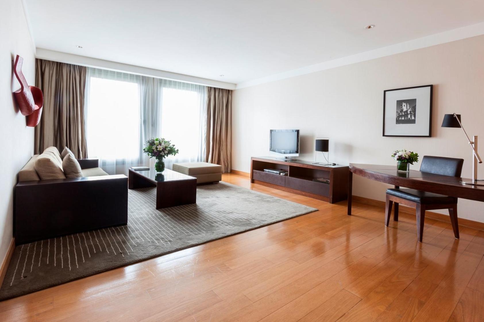Deluxe Suite,1277247655:JPEG
